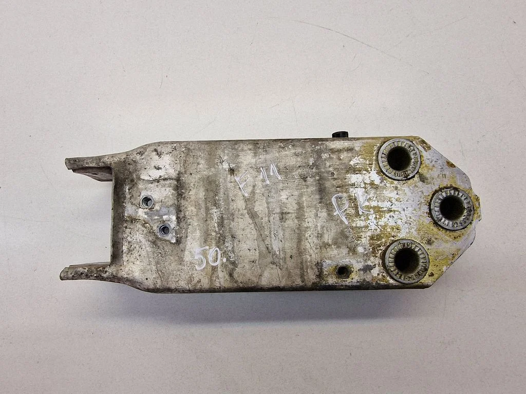 Esistange löögisummuti 4135CH5602