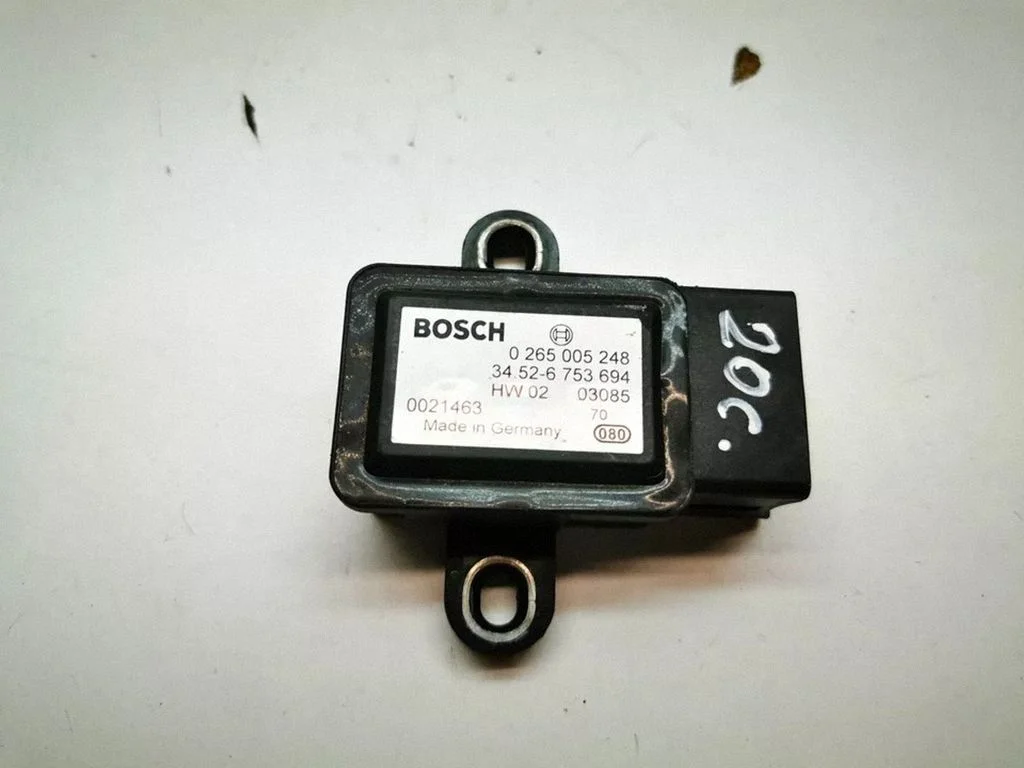 ESP acceleration yaw rate sensor – Land Rover Range Rover L322 (2002-2012)