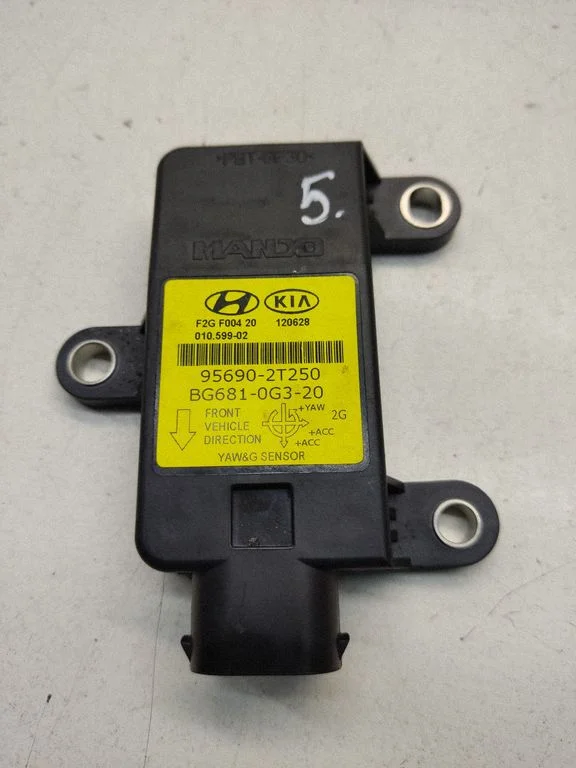 ESP acceleration yaw rate sensor 956902T250