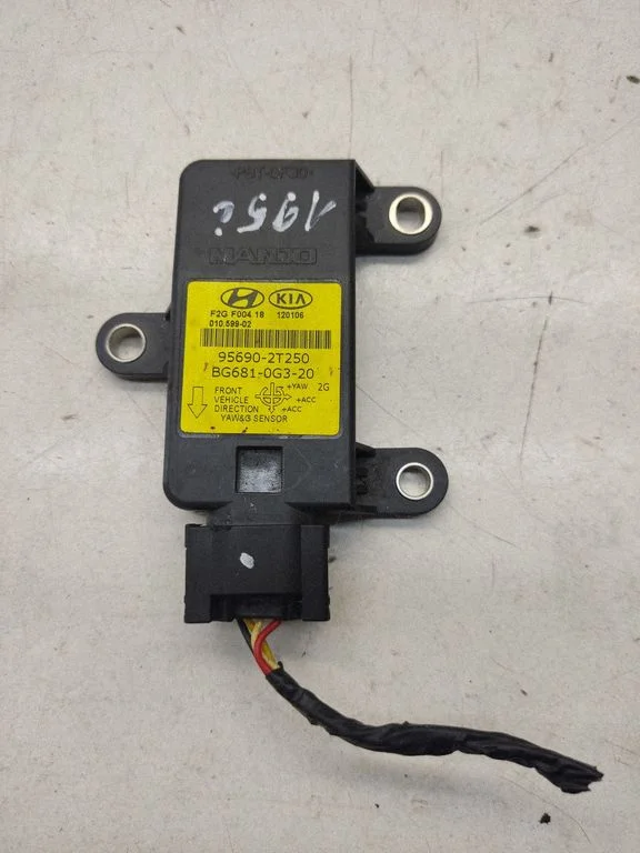 ESP acceleration yaw rate sensor 956902T250