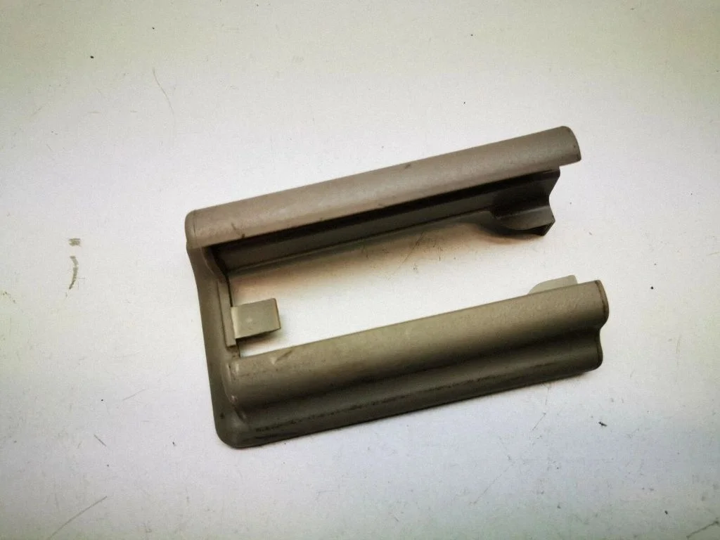 Front passenger seat rail trim – Mercedes-Benz R-Class W251 (2005-2013)