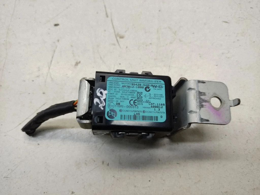Immobilizer control unit/module 95420D4010