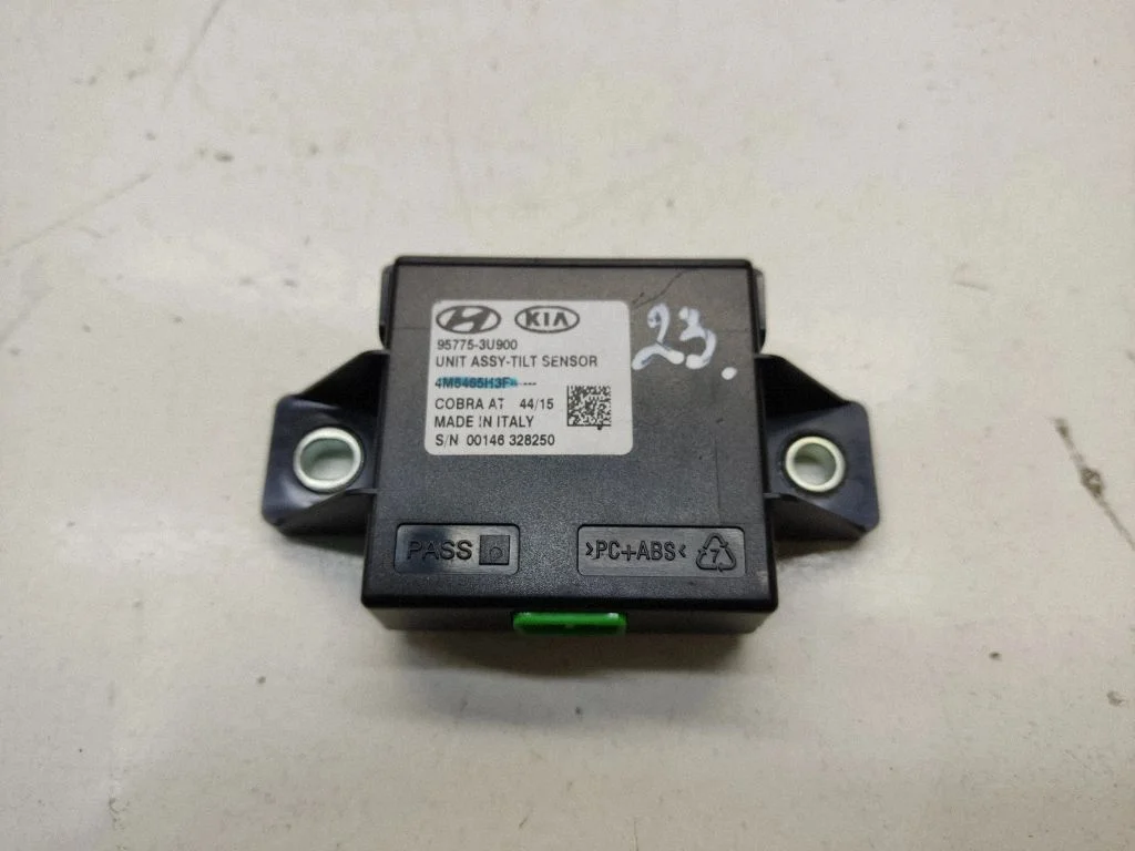Sānsveres sensors 957753U900