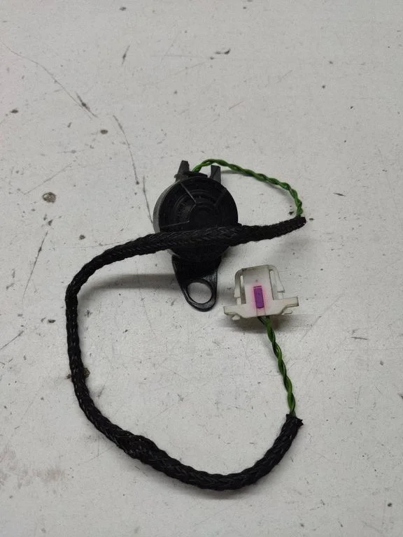 Front door high frequency speaker 8368231