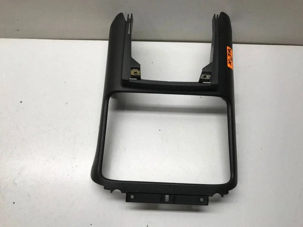 Radio/GPS head unit trim 68247EQ000