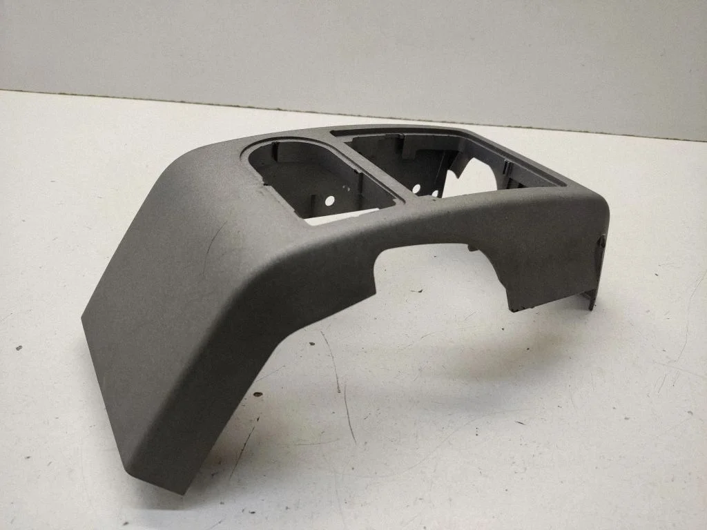 Radio/GPS head unit trim 8262333