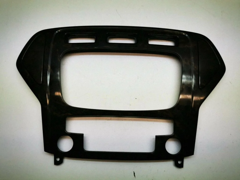 Radio/GPS head unit trim 7S7118522