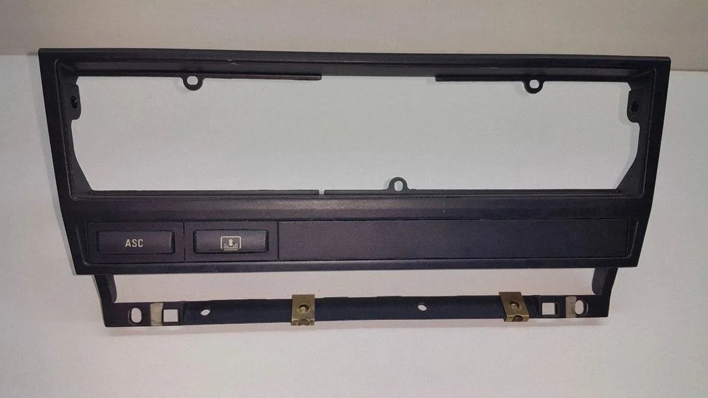 Ramka radia/nawigacji – BMW Seria 5 E39 (1996-2003)