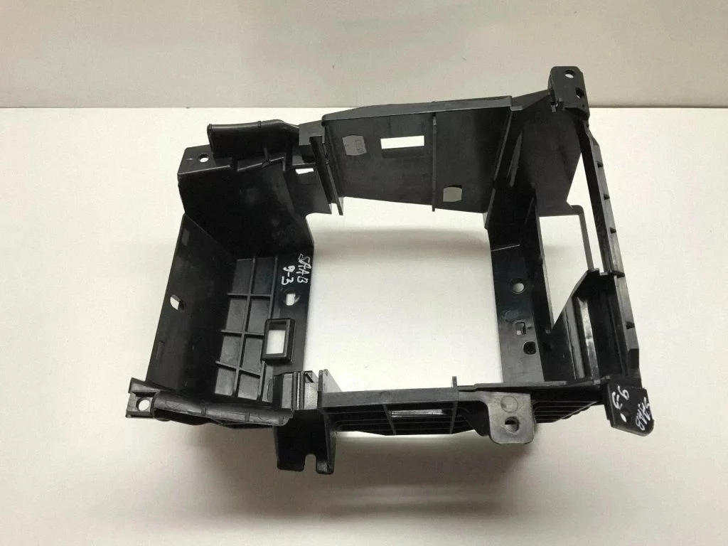 Radio/GPS head unit trim 12801636