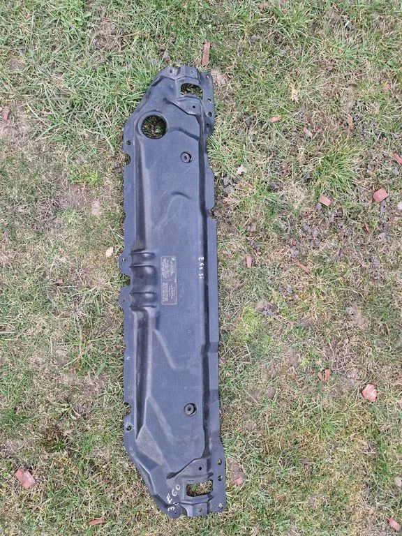 Radiator trim – BMW 5 Series E60 E61 (2004-2010)