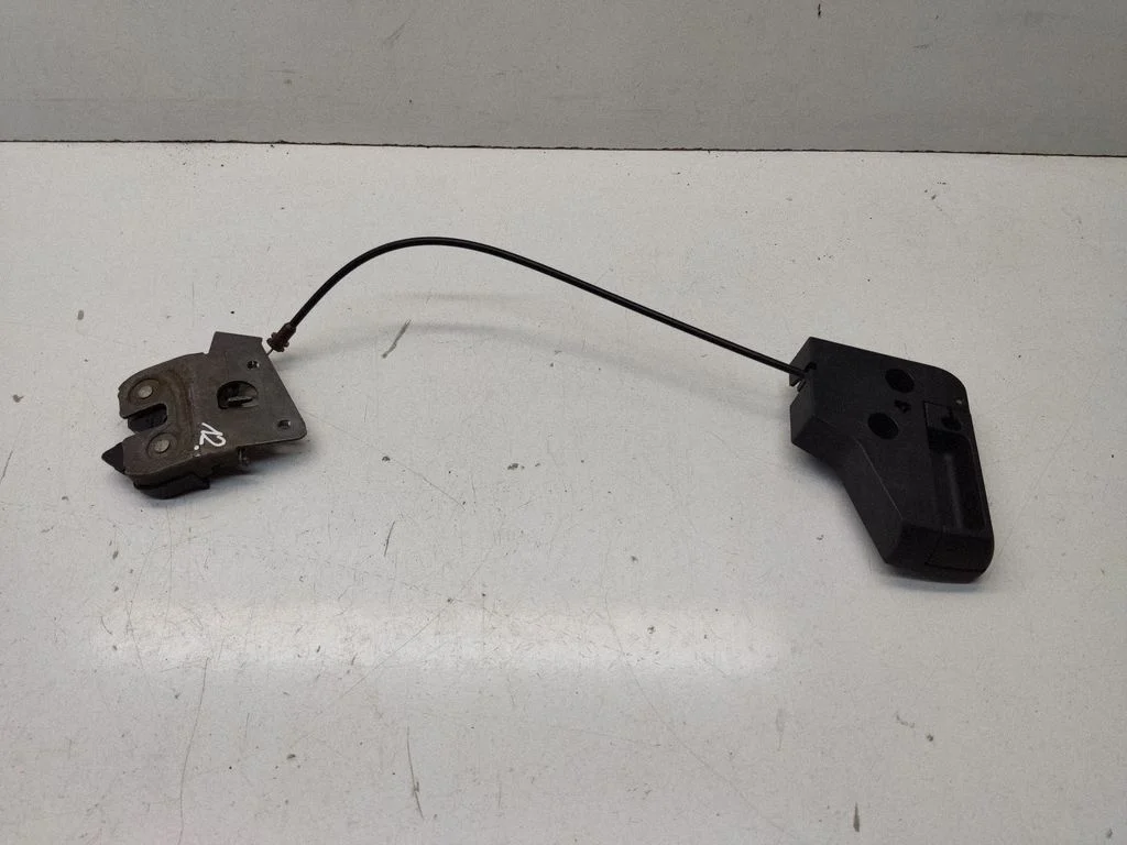 Seat back rest lock catch – BMW 3 Series E92 E93 (2005-2014)
