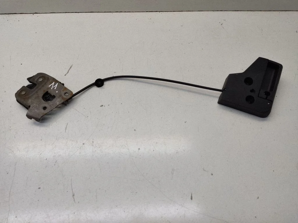 Seat back rest lock catch – BMW 3 Series E92 E93 (2005-2014)
