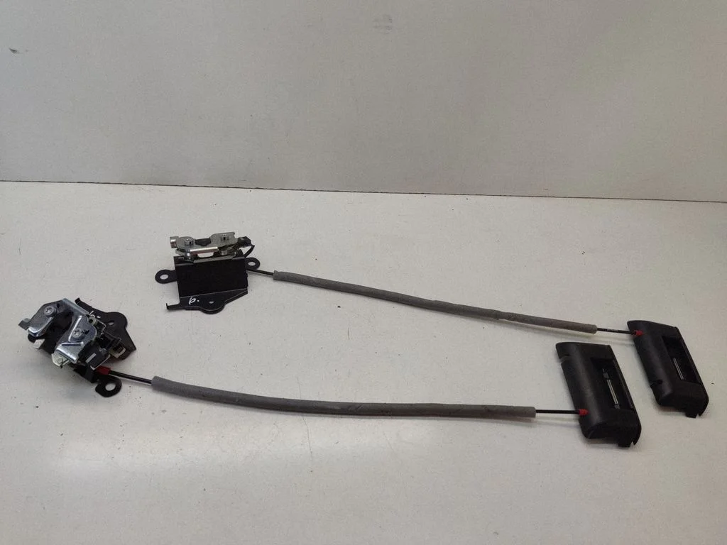 Seat back rest lock catch – Saab 9-3 Ver2 (2008-2016)