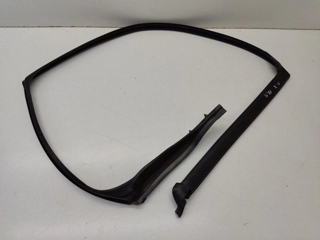 Rubber seal rear door 7199783