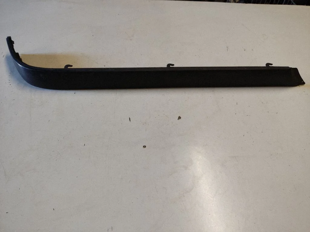 Rear bumper trim bar molding – BMW Z3 E36 (1994-2002)