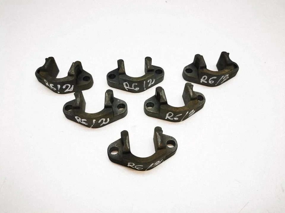 Fuel Injector clamp holder – front