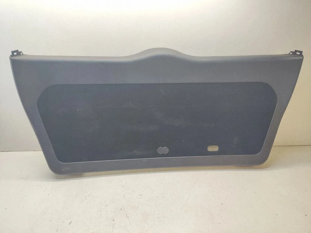 Tailgate trim – Mercedes-Benz ML-Class W164 (2005-2011)