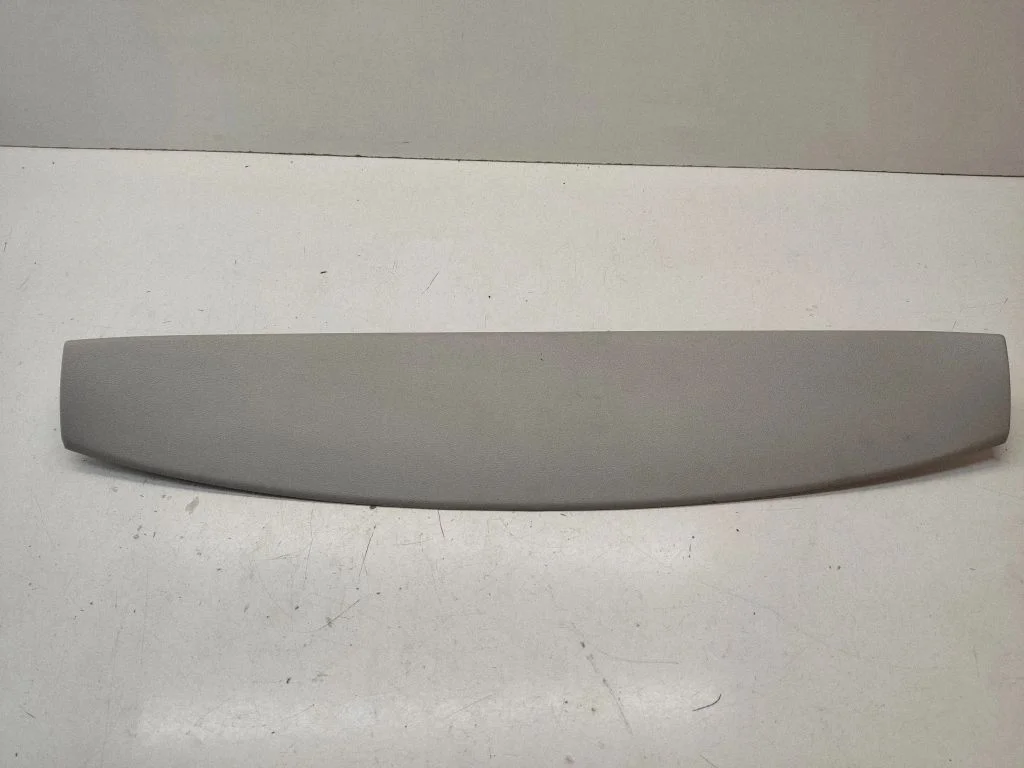Tailgate trim – Mercedes-Benz ML-Class W164 (2005-2011)