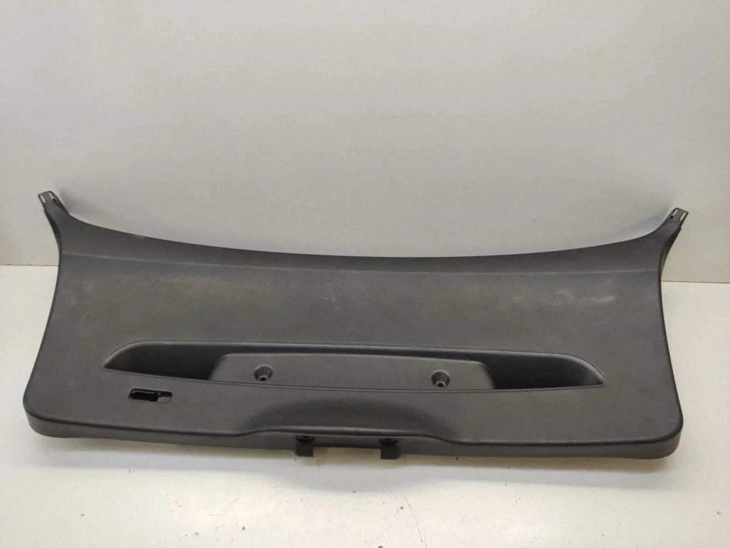 Tailgate trim – BMW 1 Series E81 E87 (2004-2011)