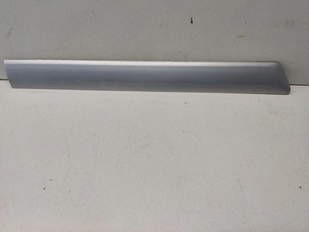 Fender trim (molding) 8P3853983