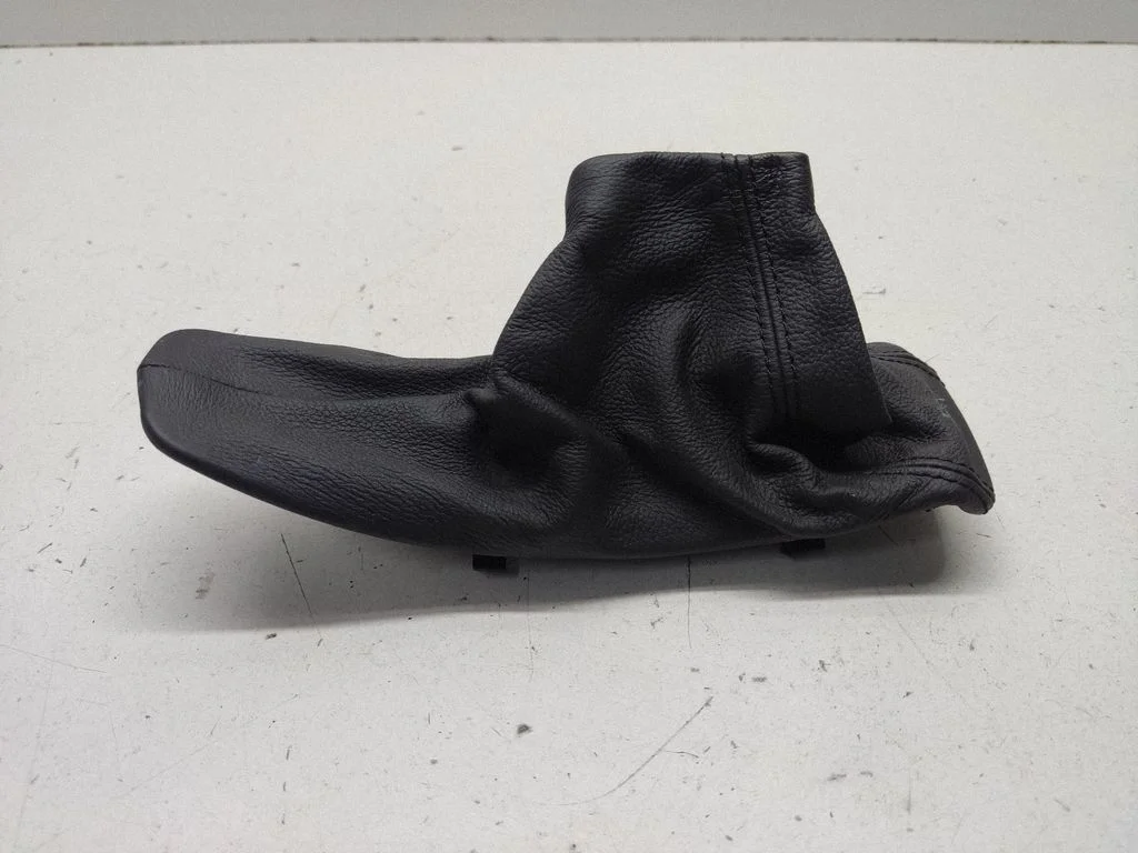 Gear lever shifter trim leather/knob – BMW 3 Series E90 E91 (2005-2012)