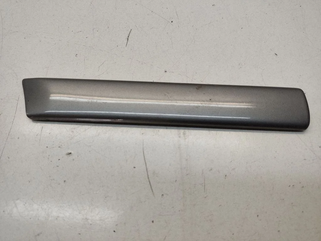 Fender trim (molding) – BMW 5 Series E39 (1996-2003)