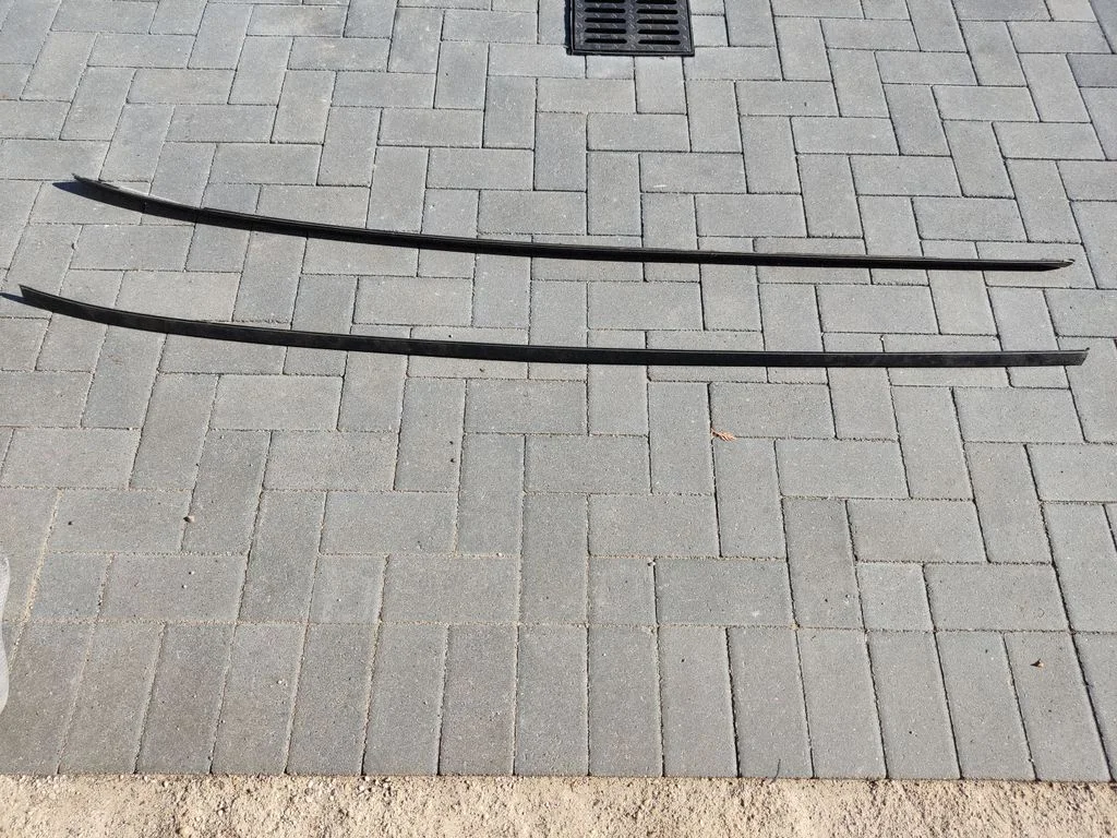 Roof trim bar molding cover – centre