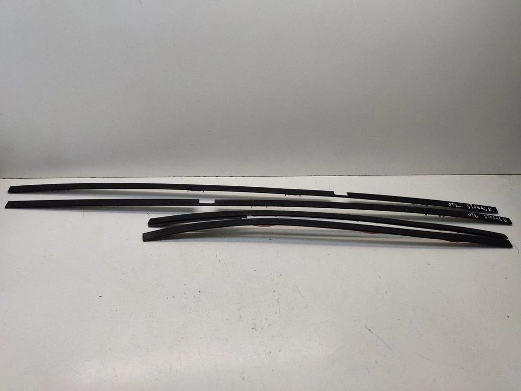 Roof trim bar molding cover 7403A101