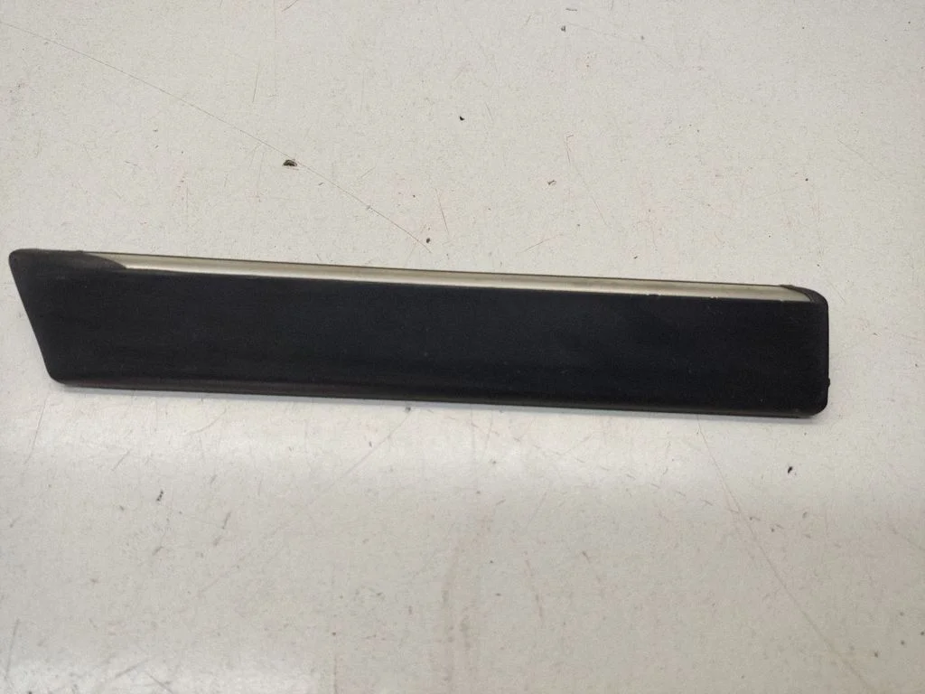 Fender trim (molding) – BMW 5 Series E39 (1996-2003)