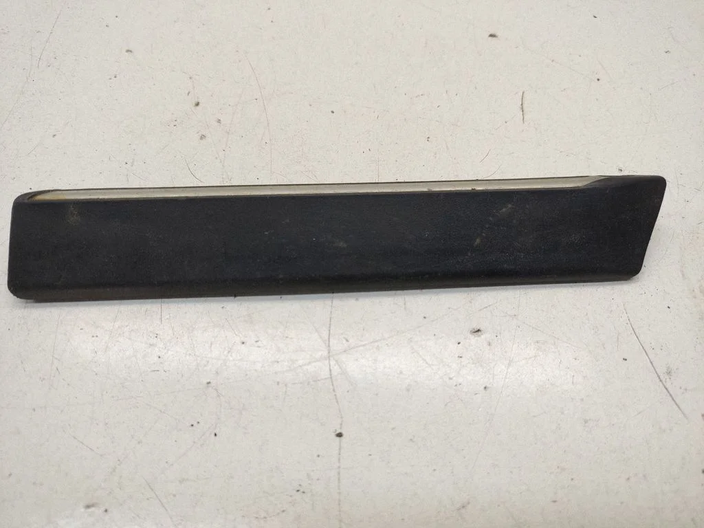 Fender trim (molding) – BMW 5 Series E39 (1996-2003)