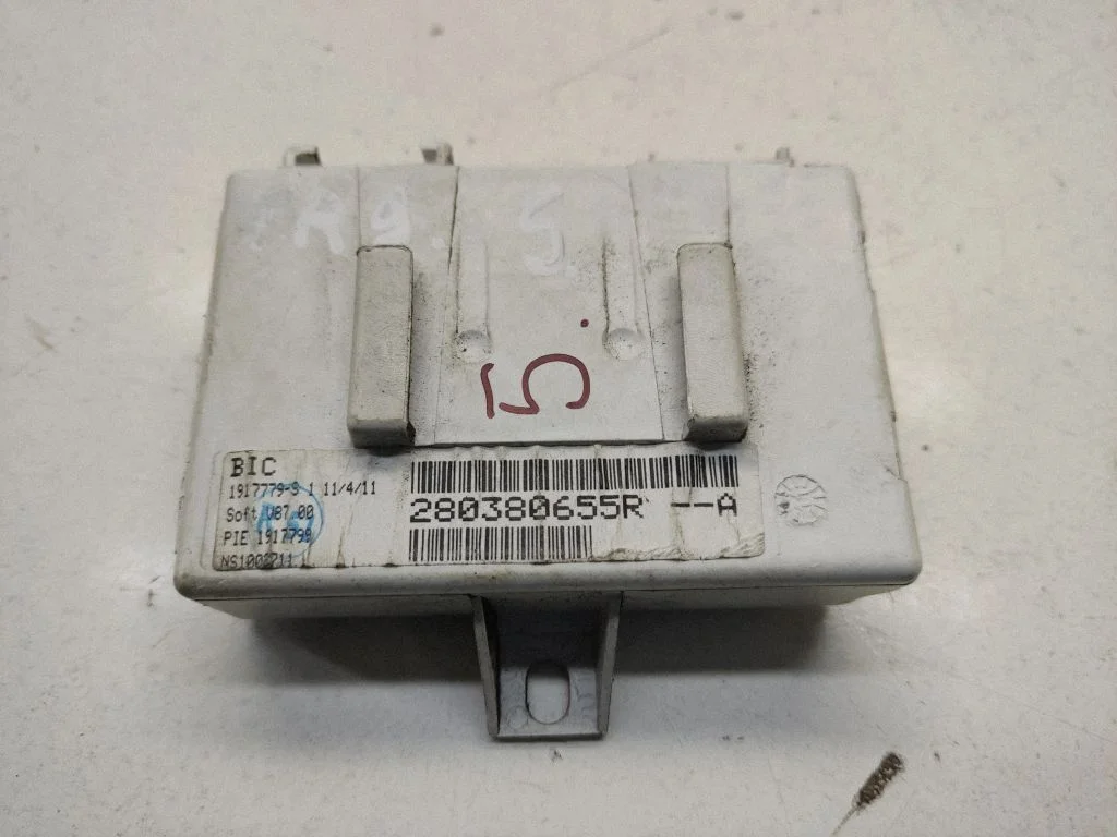 GPS navigation control unit/module – Renault Trafic II (X83) (2001-2014)