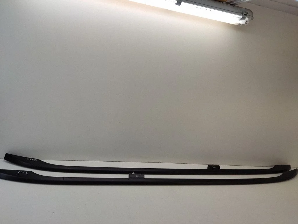 Roof bar rail