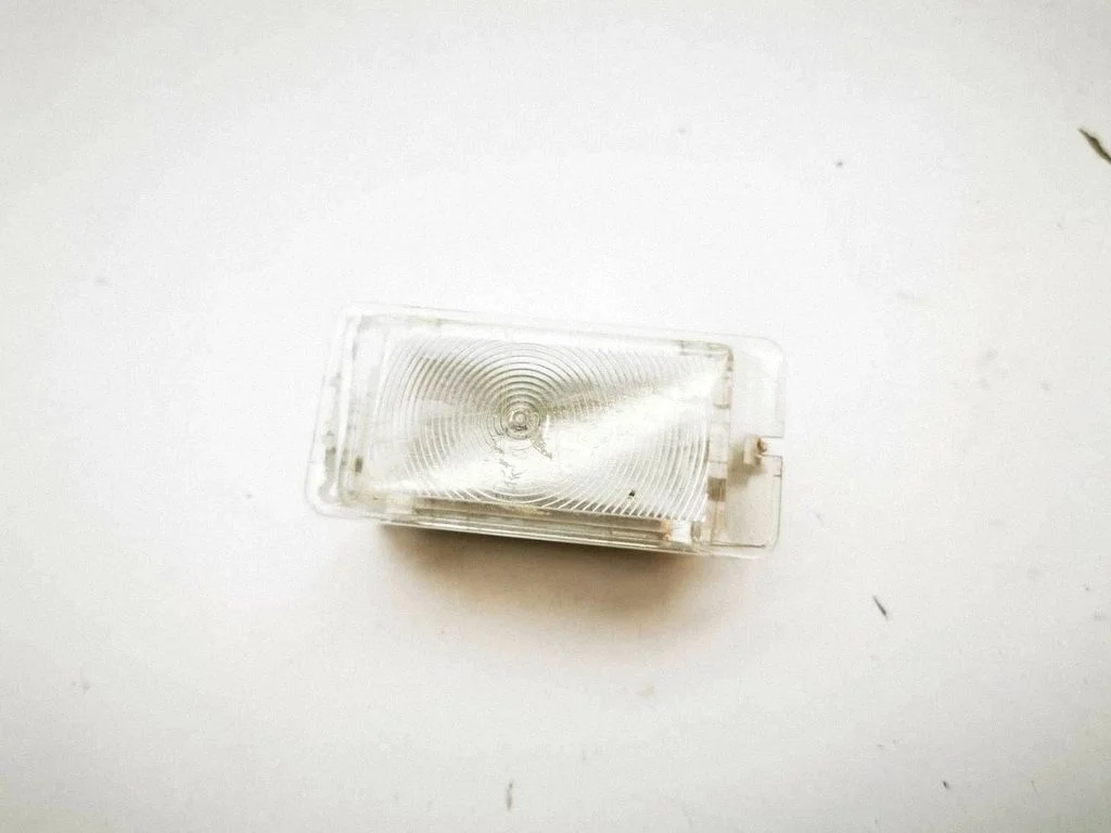 Other interior light – front