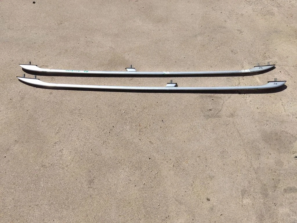Roof bar rail
