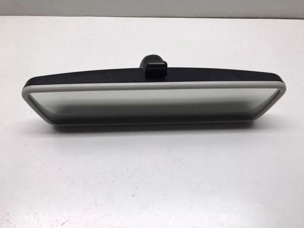 Rear view mirror (interior) E9014022