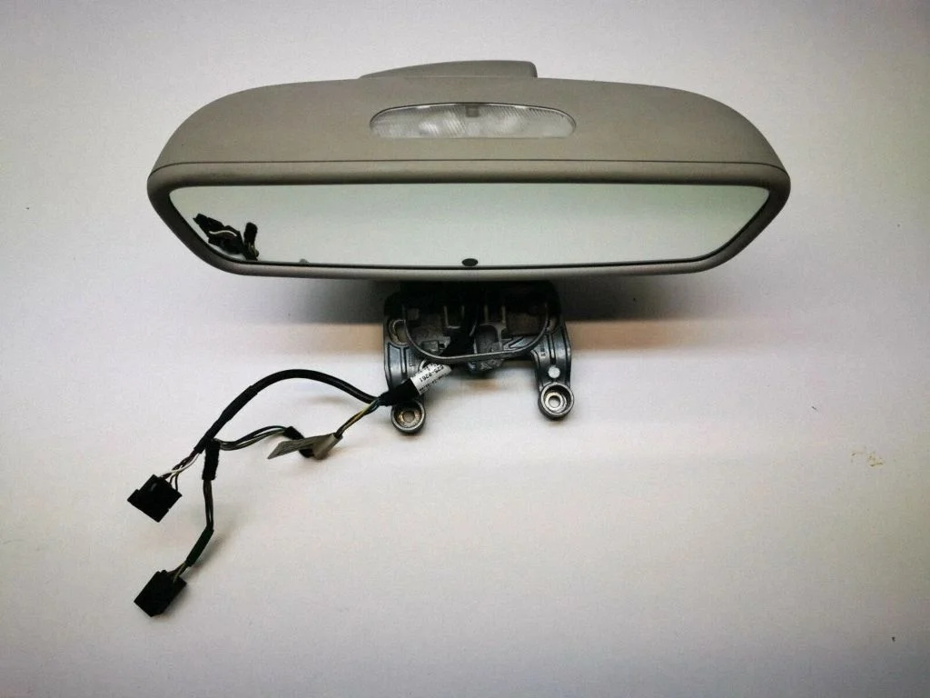 Rear view mirror (interior) A2218110007