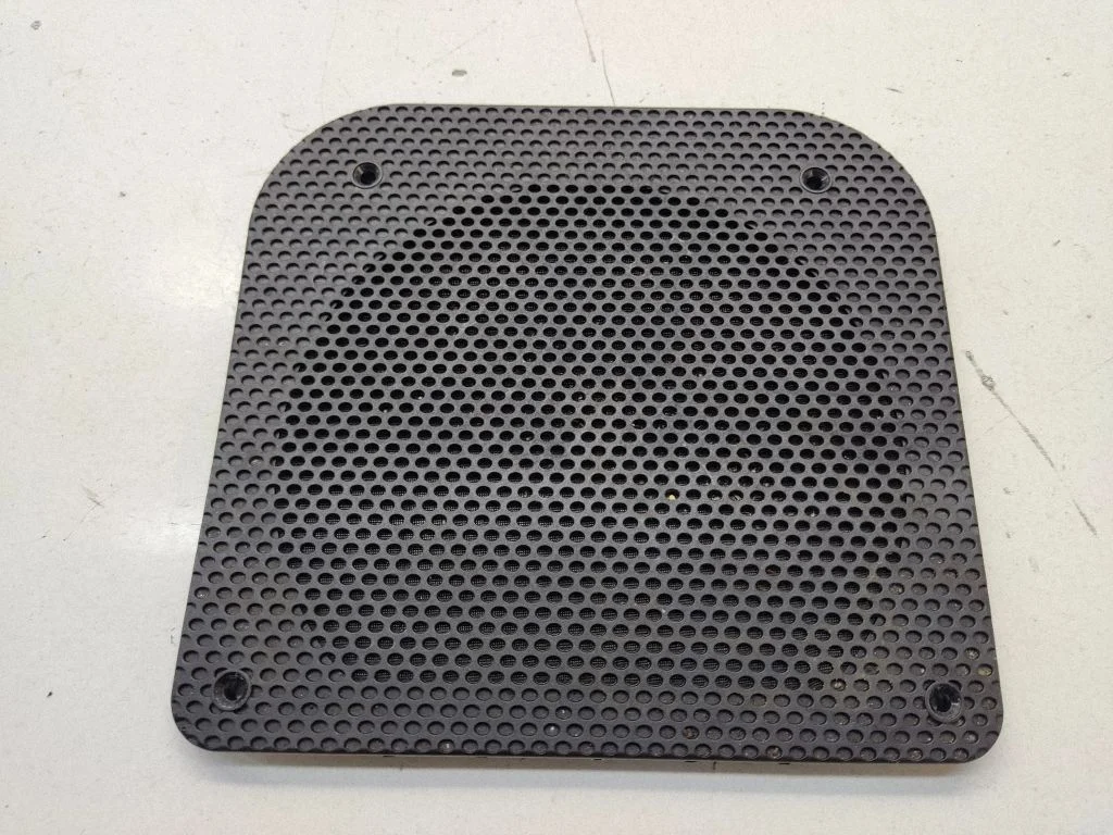 Subwoofer grill/trim – Mini Cooper Countryman R60 (2011-2016)