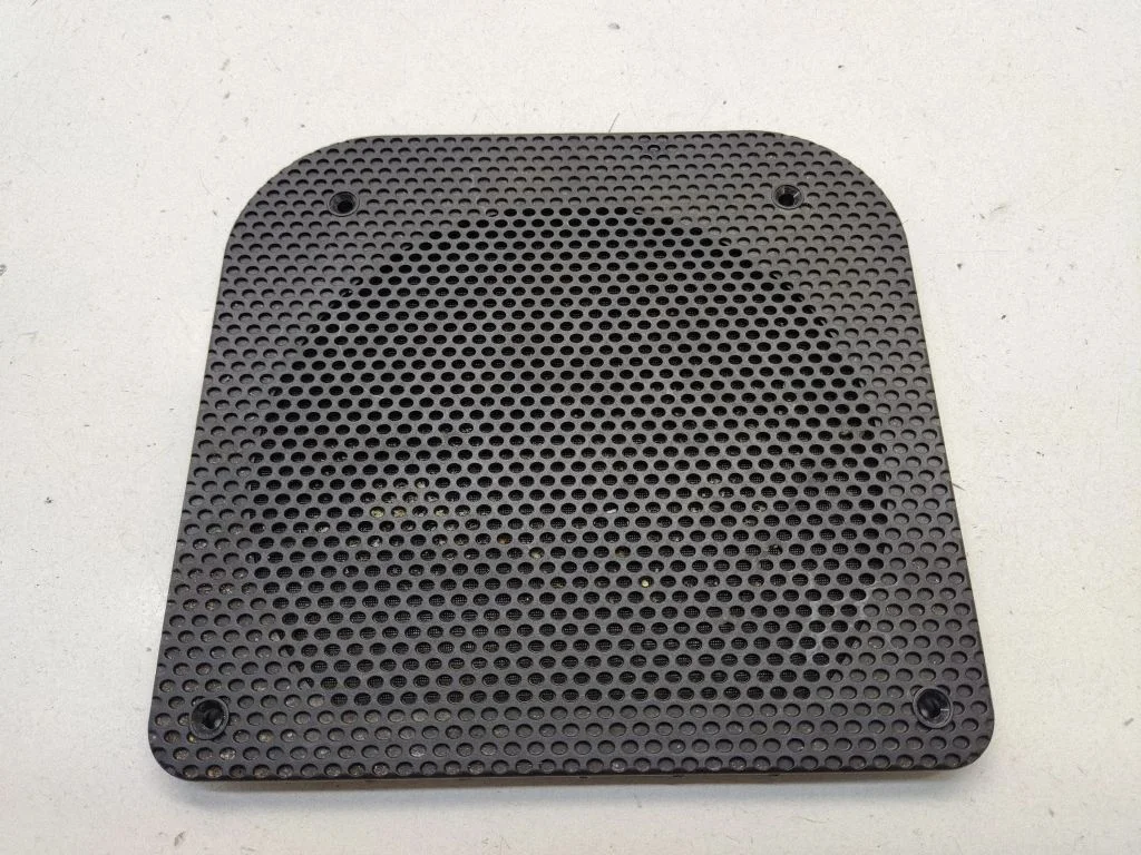 Subwoofer grill/trim – Mini Cooper Countryman R60 (2011-2016)