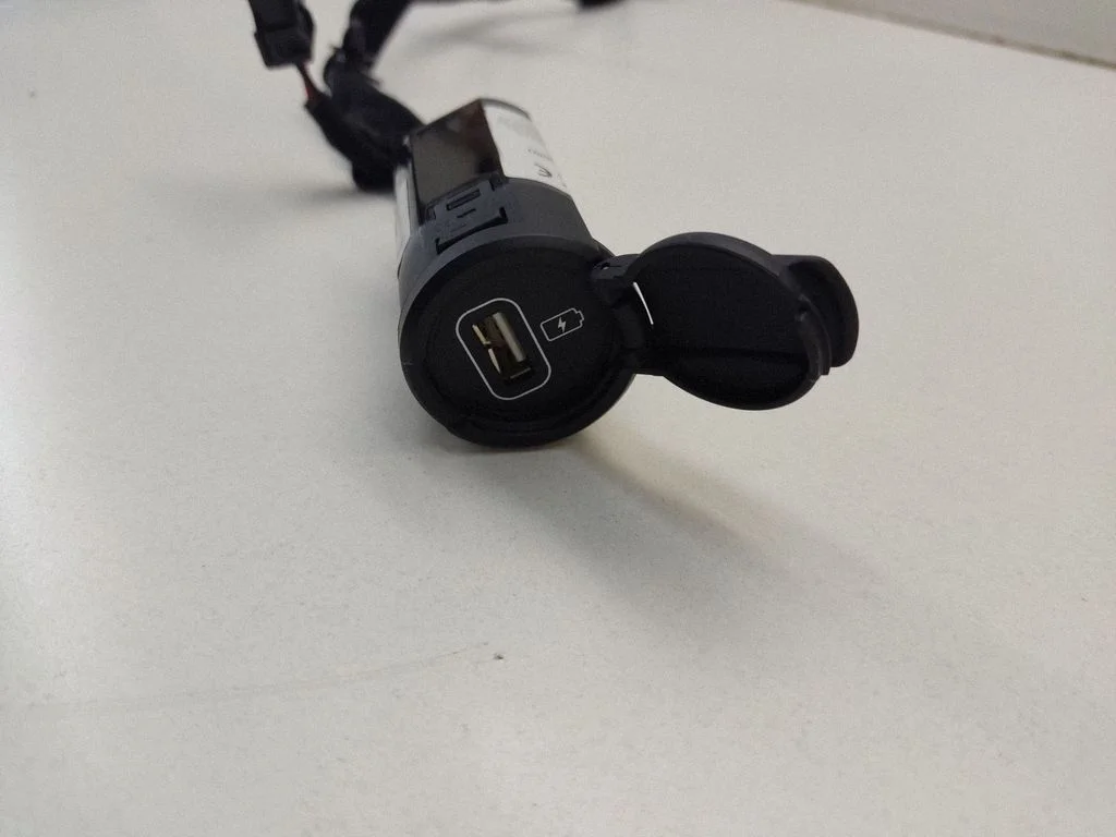 USB socket connector – KIA Optima (2015-2020)