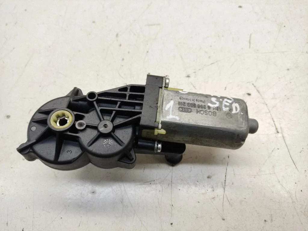 Seat adjustment motor