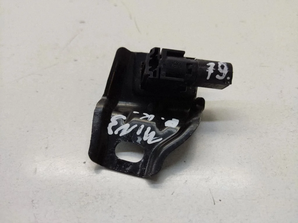 Bonnet alarm switch sensor – Mini Cooper Countryman R60 (2011-2016)