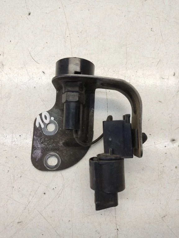 Bonnet alarm switch sensor – Hyundai Tucson JM (2004-2009)