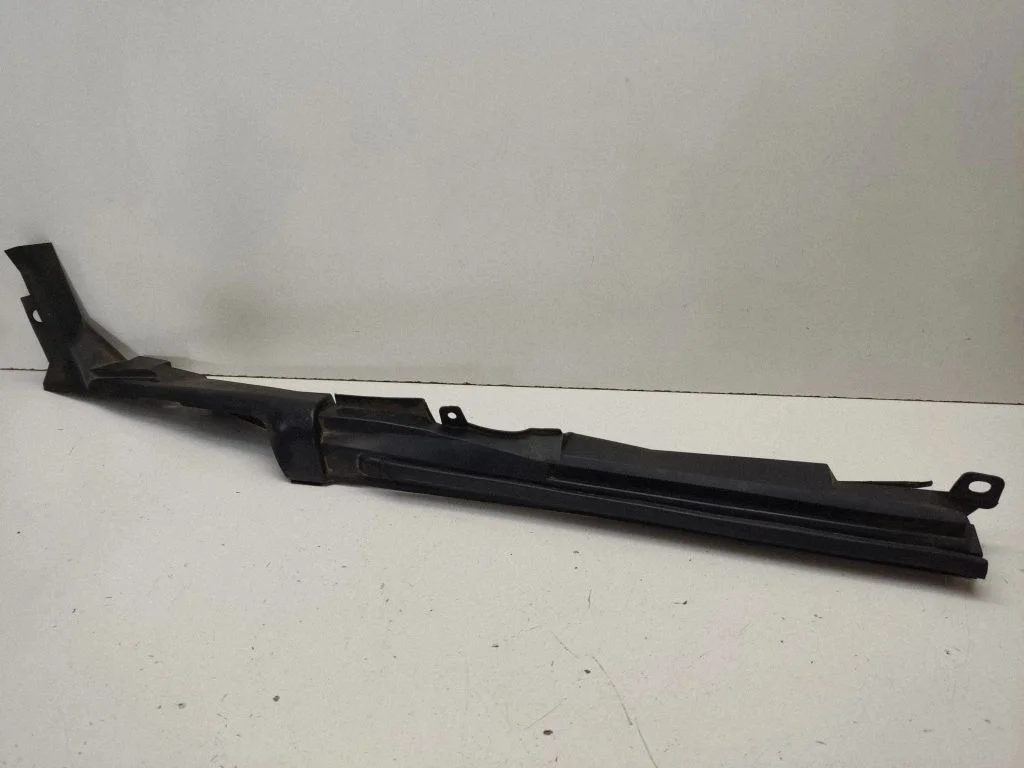 Fender end trim 658211EA1A