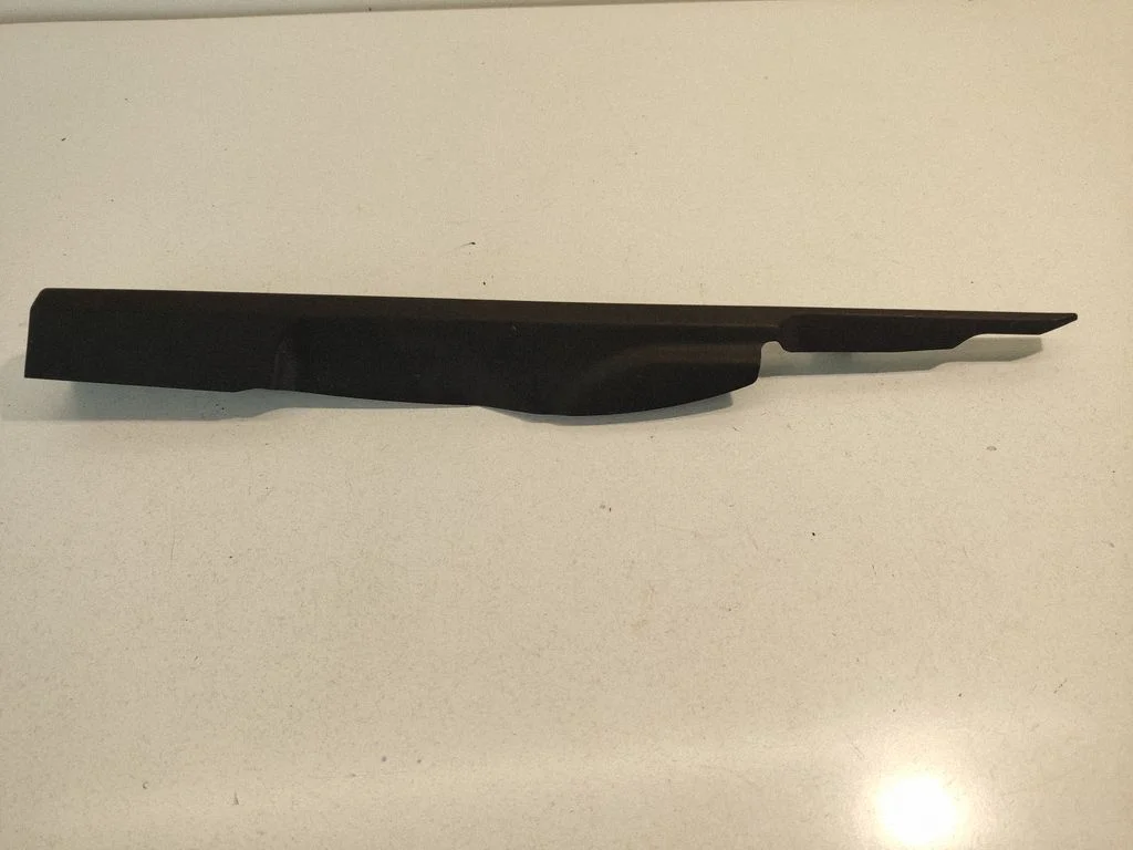 Fender end trim – Nissan Qashqai+2 (2008-2010)