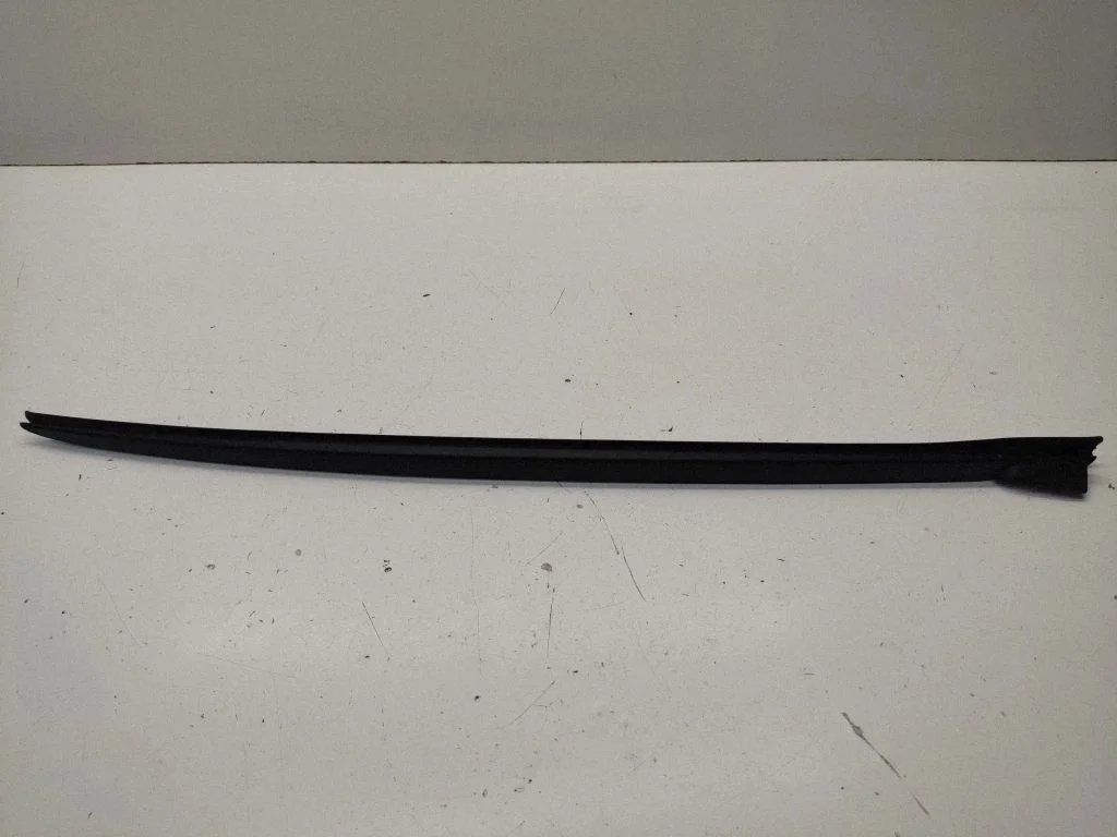 Listwa szyby przedniej – BMW Seria 3 G20 G21 (2019-)