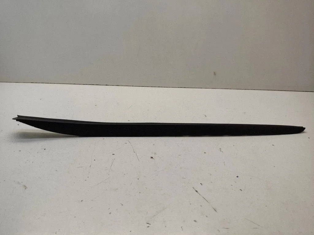 Windshield trim 86131D4000