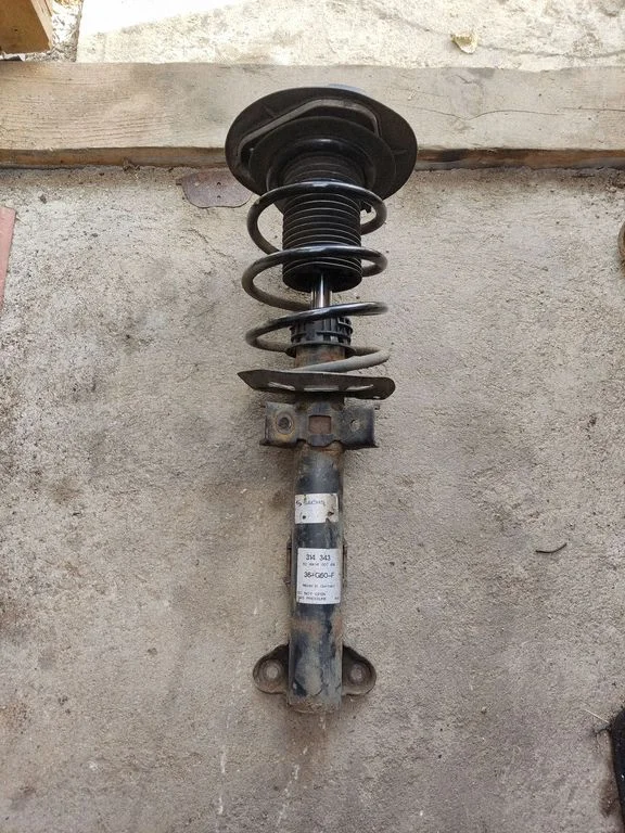 Front shock absorber with coil spring – Mercedes-Benz E-Class W212 (2009-2016)