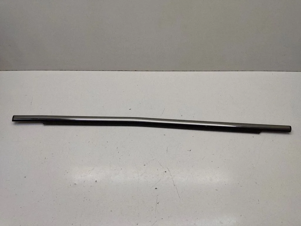 Rear door glass trim molding – rear right