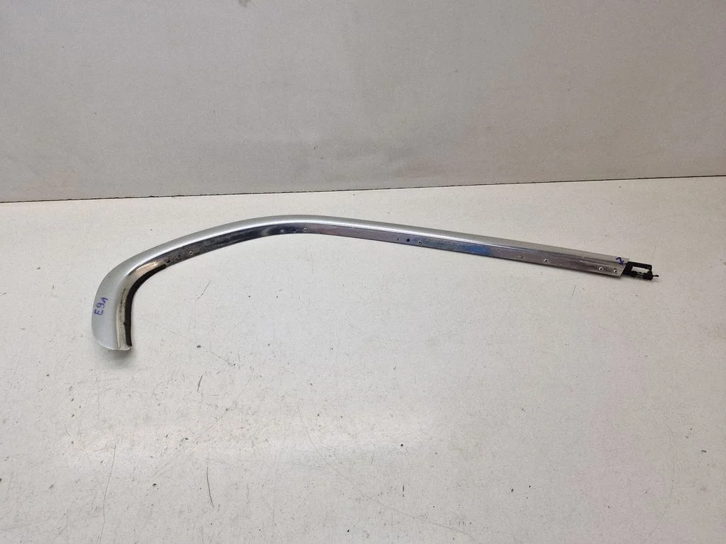 Rear door glass trim molding – BMW 3 Series E90 E91 (2005-2012)