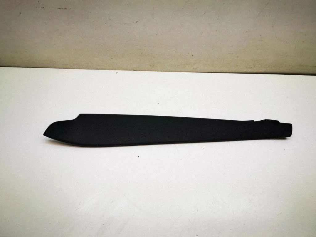 Listwa szyby drzwi tylnych AV11R274A61ABW